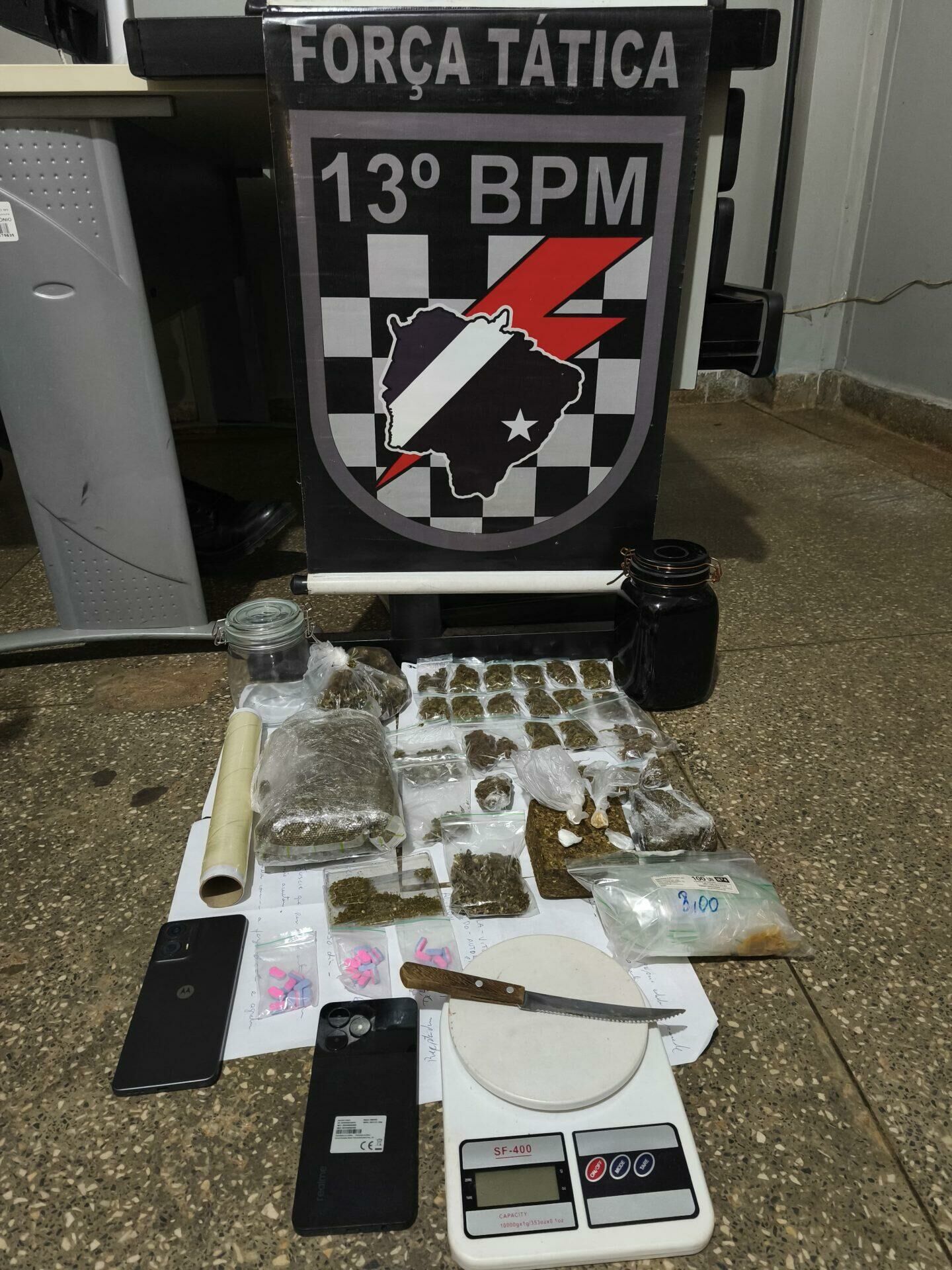 Imagem de compartilhamento para o artigo PM de Paranaíba apreende grande quantidade de drogas e prende três por tráfico da MS Todo dia